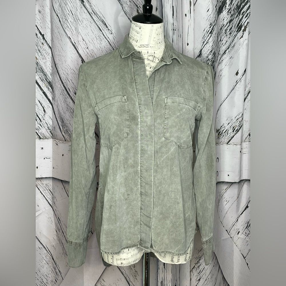 Cloth & Stone button down shirt green XS